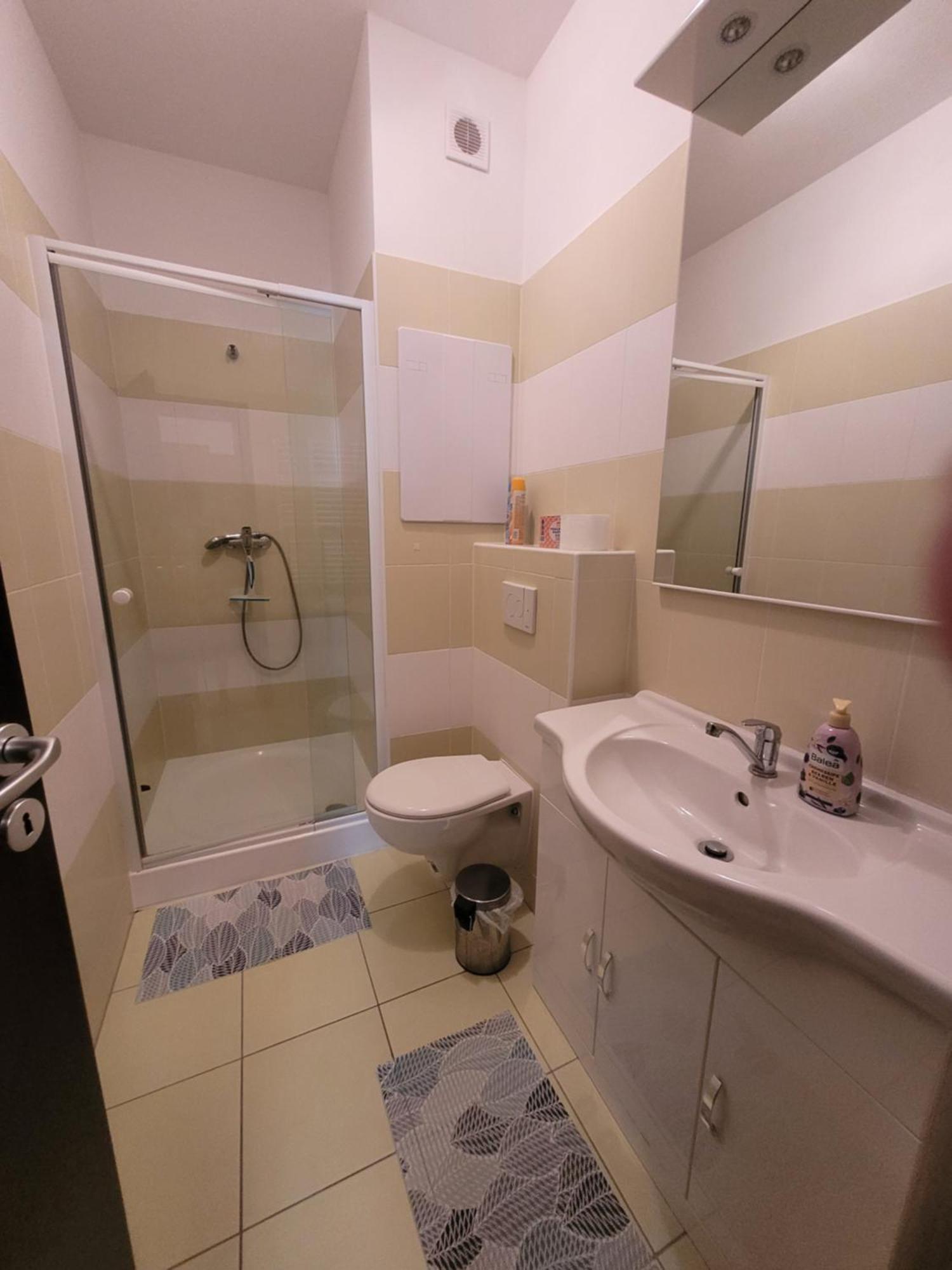 Iris Apartment